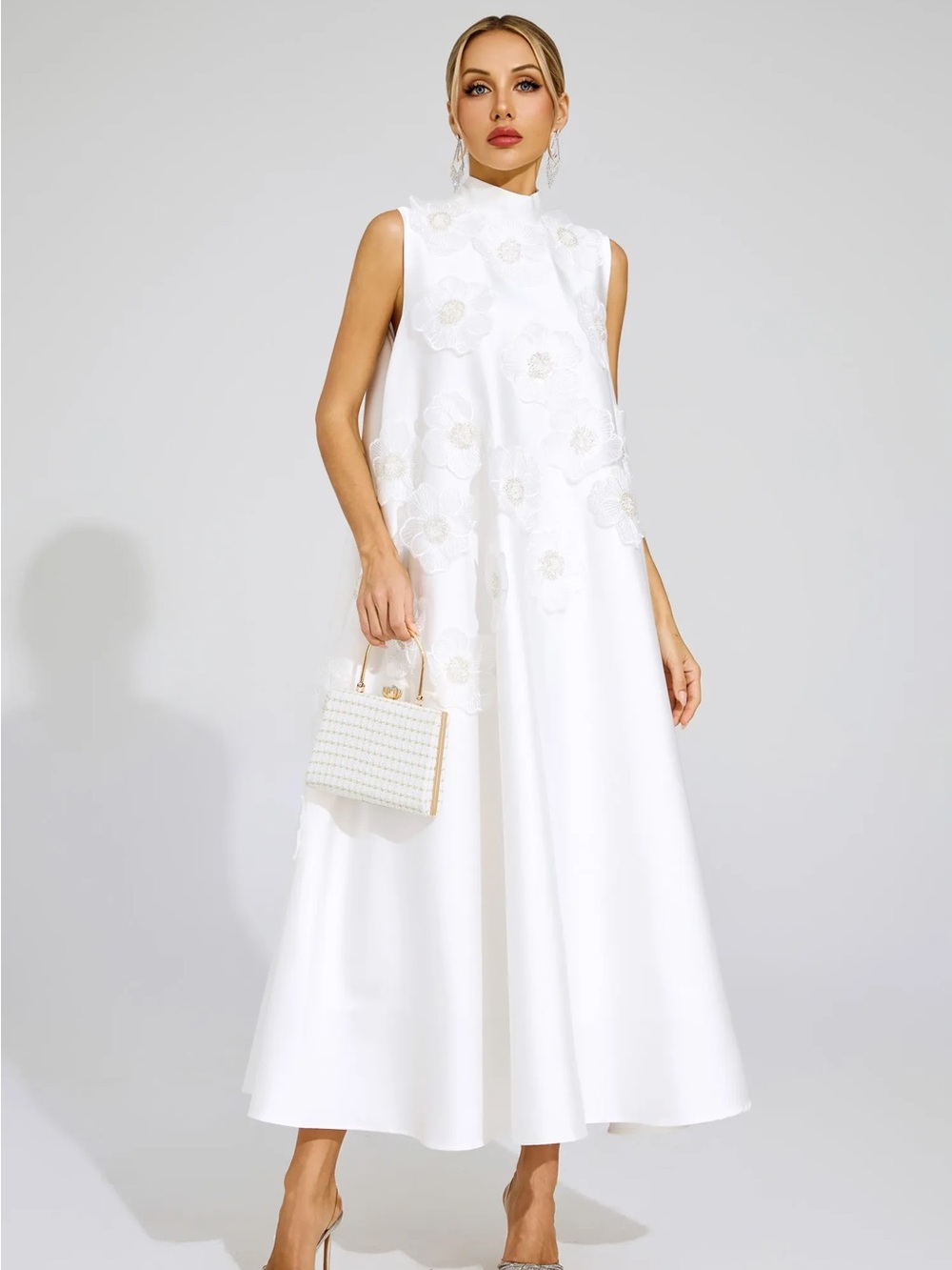 Elegant White Floral Applique High-Neck Maxi Dress - Picture 4 of 7